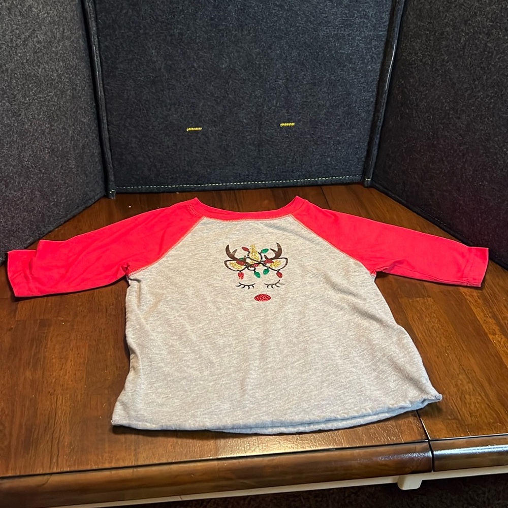 Size 4 Reindeer Unicorn‎ Vinyl Shirt, 3/4 sleeve